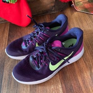 Running 🏃🏻‍♀️ shoes 👟